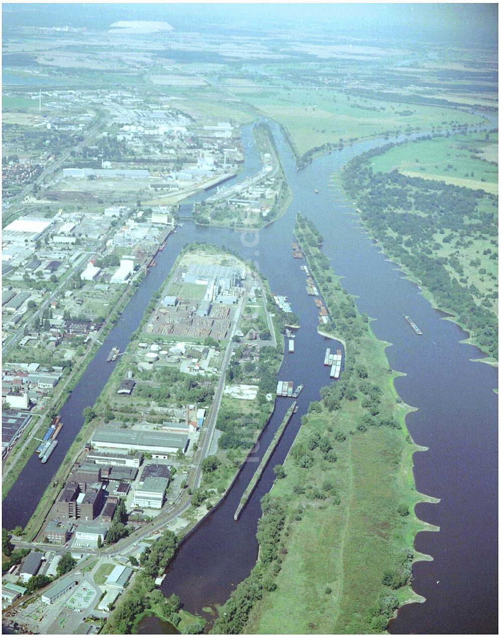 Luftaufnahme Magdeburg - Elbeabstiegskanal