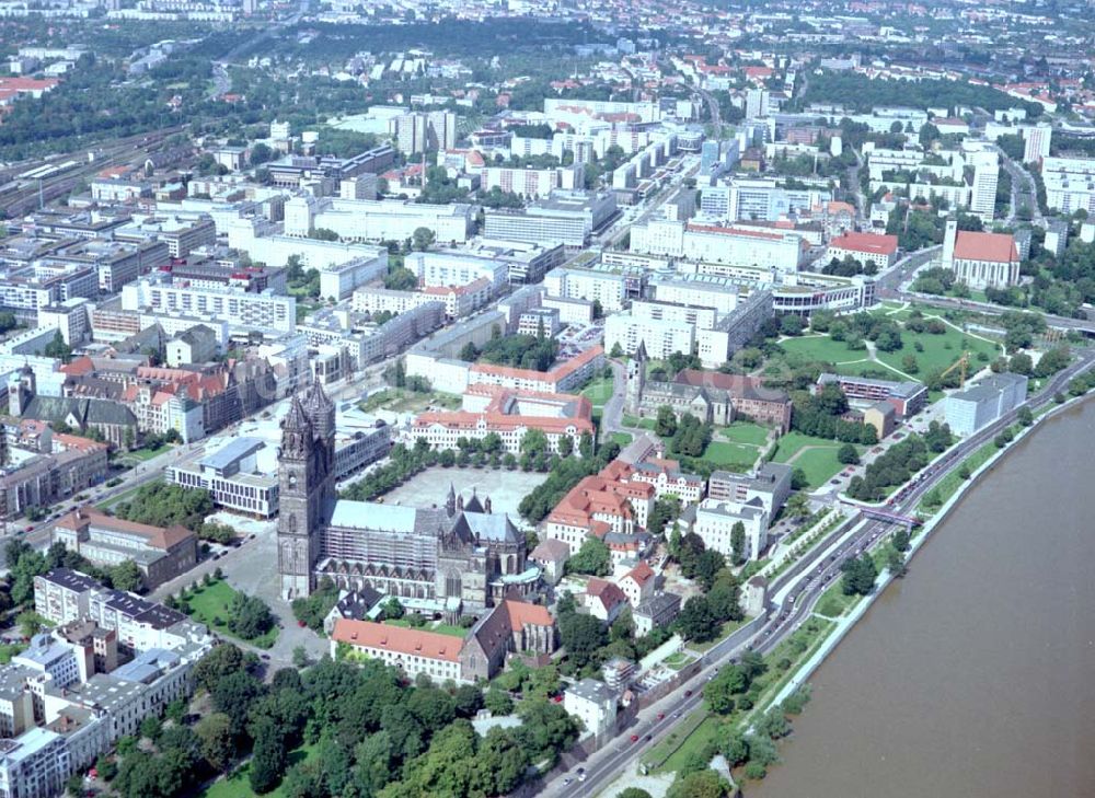 Luftbild Magdeburg - 16.08.2002 Elbhochwasser in Magdeburg