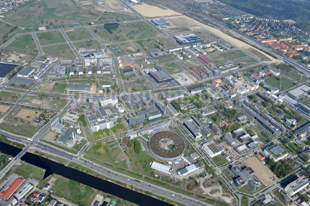 Berlin Adlershof aus der Vogelperspektive: Elektronen- Speicherring BESSY in Berlin-Adlershof