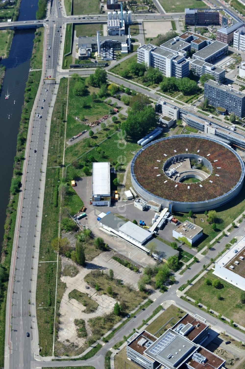 Luftbild Berlin Adlershof - Elektronen- Speicherring BESSY in Berlin-Adlershof