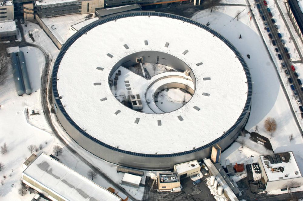 Luftaufnahme Berlin - Elektronen- Speicherring BESSY in Berlin-Adlershof im Winter