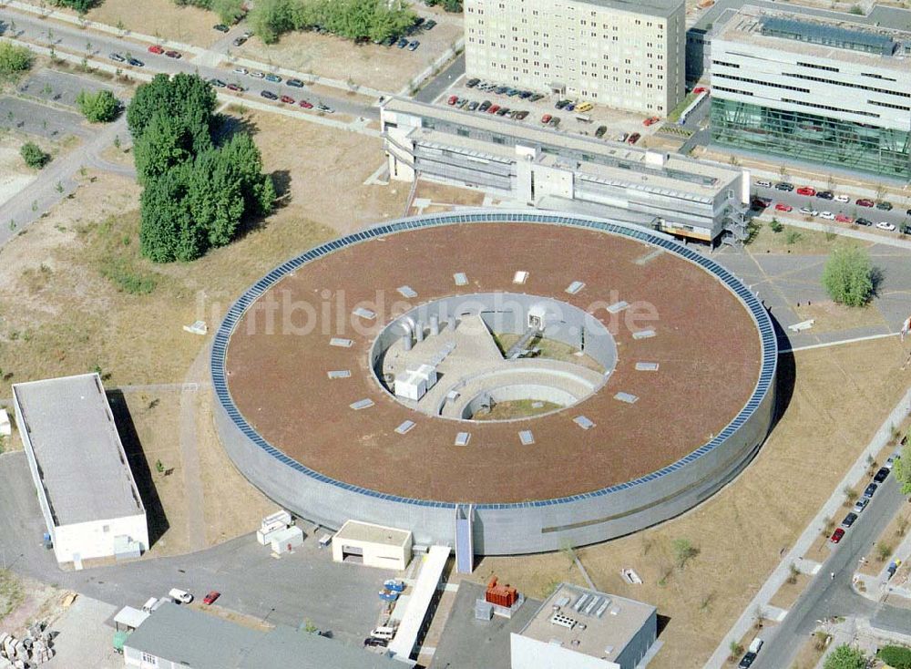 Berlin - Adlershof von oben - Elektronenspeicherring BESSY 2 in Berlin-Adlershof.