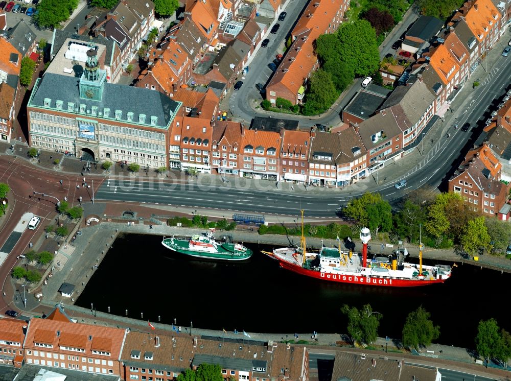 Luftbild Emden - Emder Rathaus am Ratsdelft in Emden im Bundesland Niedersachsen