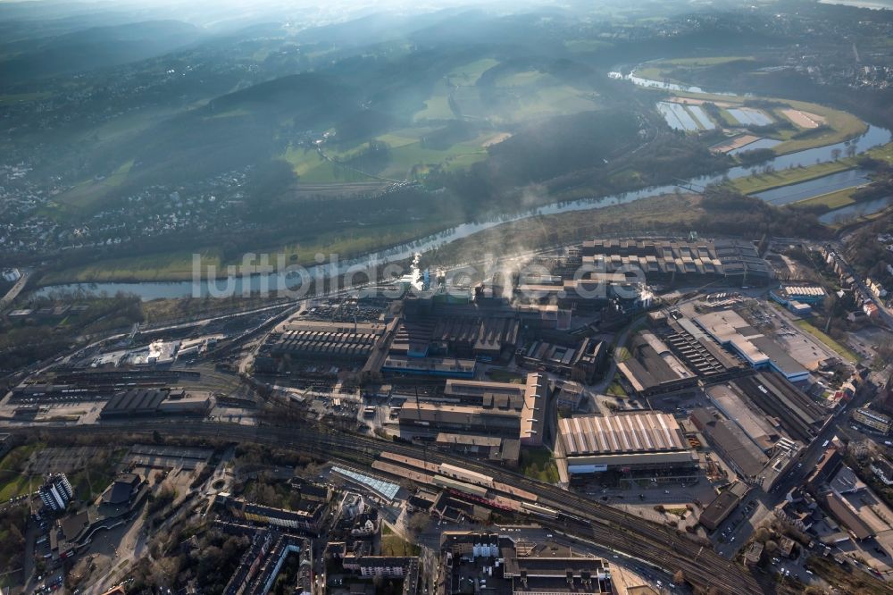 Luftaufnahme Witten - Emission des Deutschen Edelstahlwerk an den Ruhrauen in Witten im Ruhrgebiet im Bundesland Nordrhein-Westfalen NRW