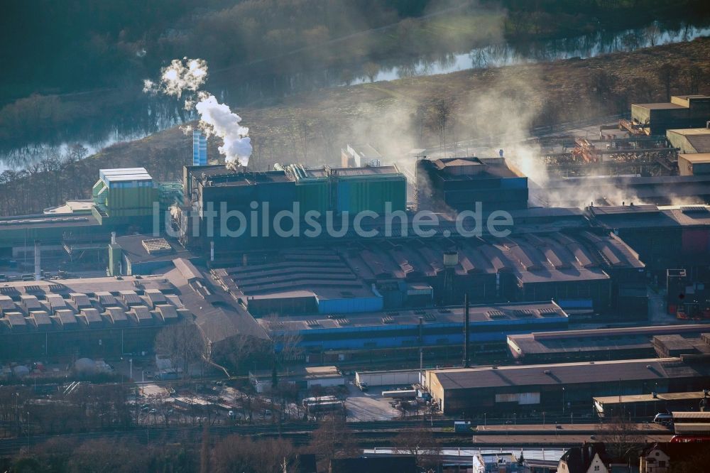 Witten aus der Vogelperspektive: Emission des Deutschen Edelstahlwerk an den Ruhrauen in Witten im Ruhrgebiet im Bundesland Nordrhein-Westfalen NRW