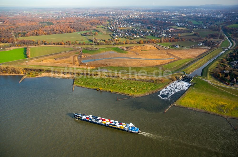 Luftbild Dinslaken - Emscher Mündung in den Rhein bei Dinslaken im Bundesland Nordrhein-Westfalen