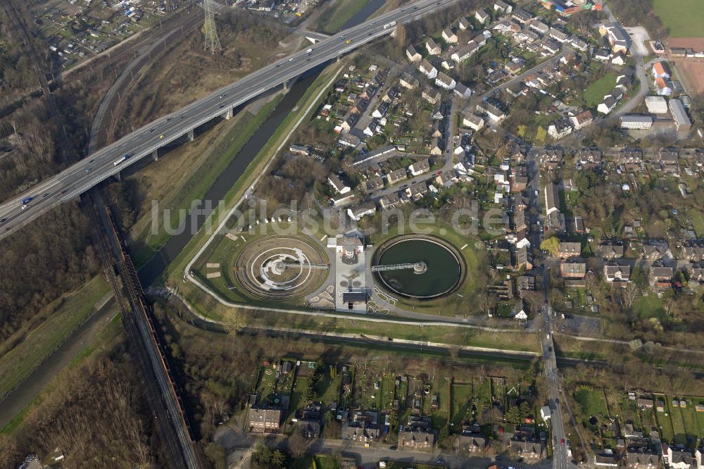 Luftaufnahme Bottrop - Emscherklaerwerk Bernepark in Bottrop in Nordrhein-Westfalen