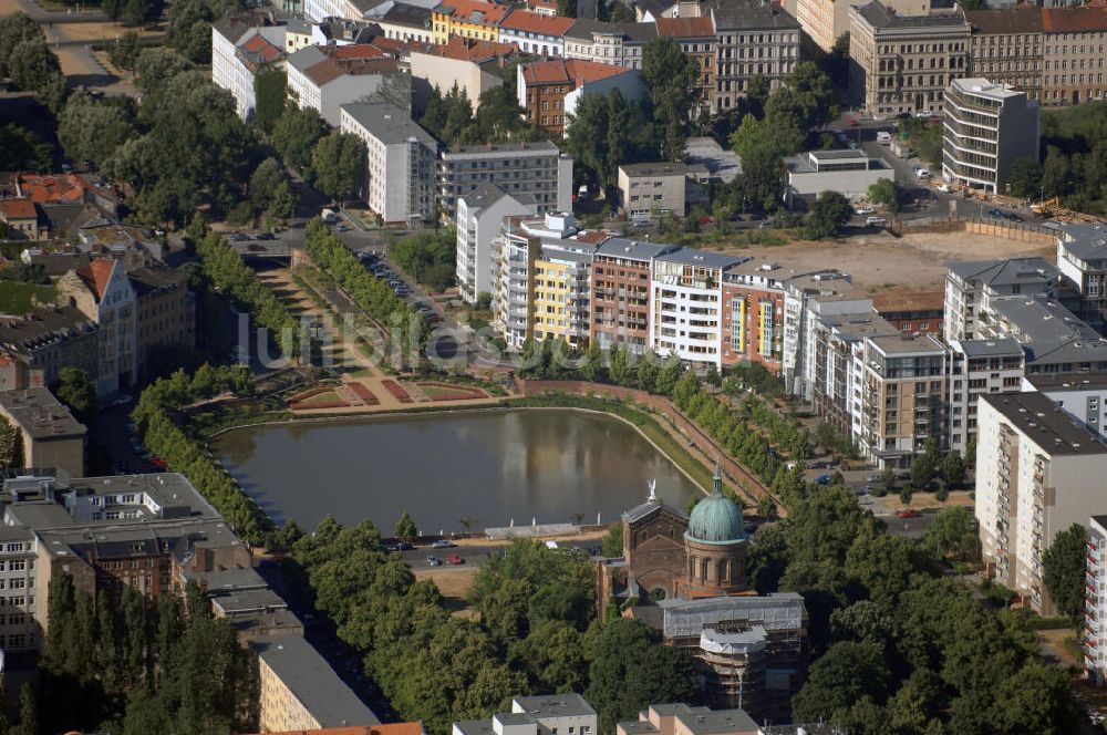 Luftaufnahme Berlin Kreuzberg - Engelsbecken im Stadtentwicklungsgebiet Luisenstadt in Berlin Kreuzberg