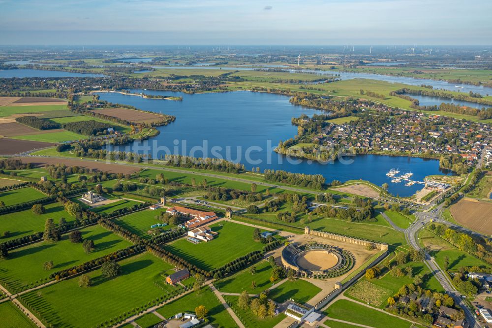 Luftbild Xanten - Ensemble des Amphitheater in Xanten im Bundesland Nordrhein-Westfalen, Deutschland