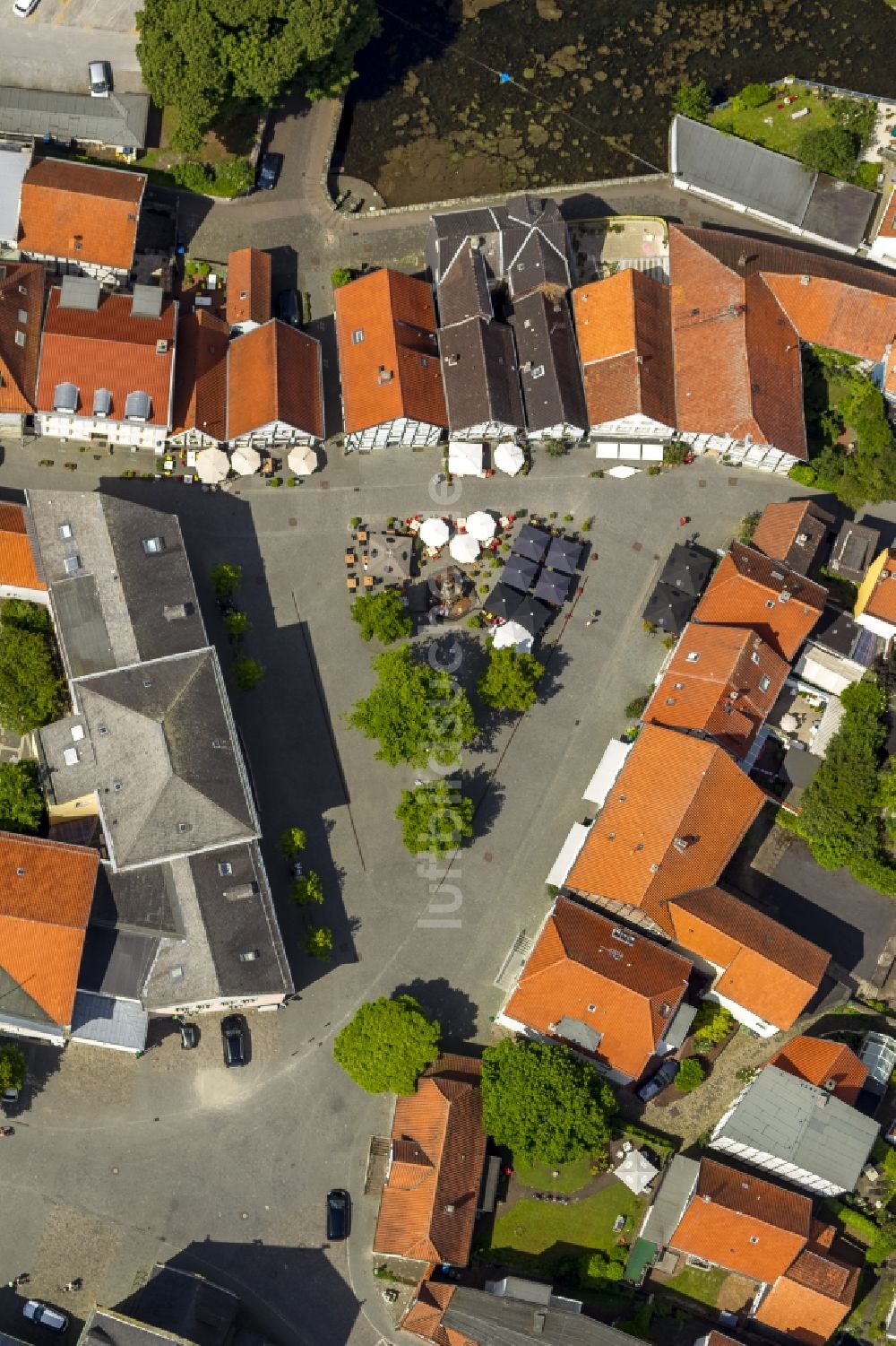 Luftbild Soest - Ensemble der Fachwerkhäuser Am Markt mit Wilder Mann in Soest im Bundesland Nordrhein-Westfalen