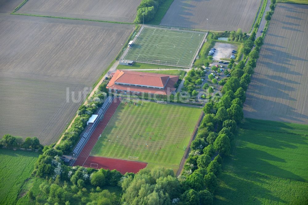 Bergkamen aus der Vogelperspektive: Ensemble der Sportplatzanlagen in Bergkamen im Bundesland Nordrhein-Westfalen