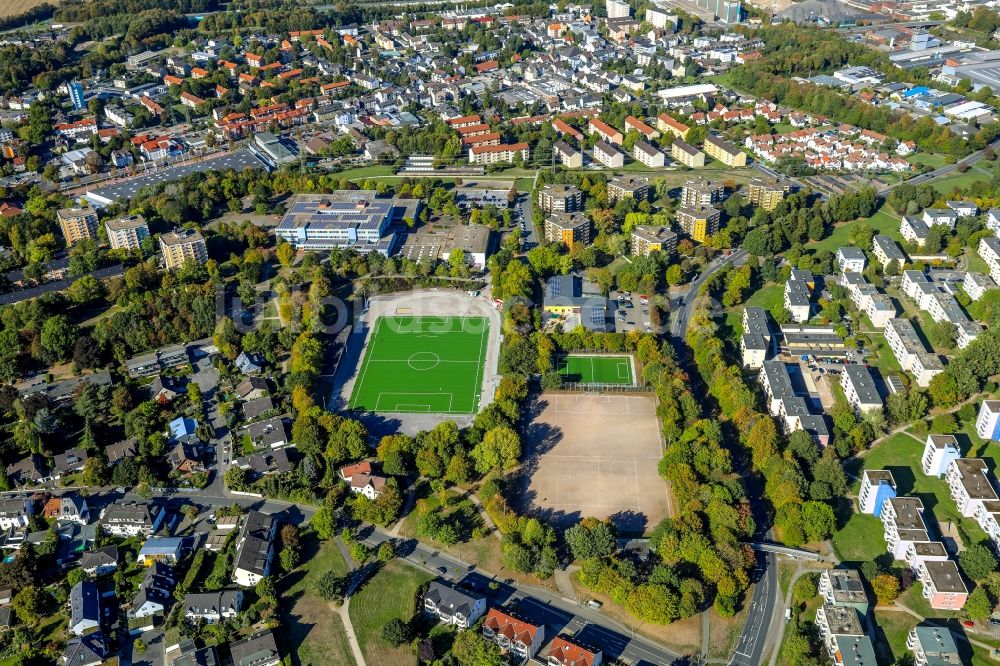 Luftaufnahme Hagen - Ensemble der Sportplatzanlagen Bezirks-Sportanlage Boele-Kabel-Helfe in Hagen im Bundesland Nordrhein-Westfalen, Deutschland