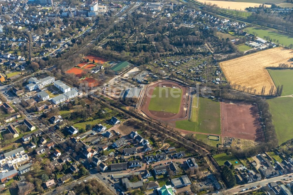 Luftaufnahme Dinslaken - Ensemble der Sportplatzanlagen in Dinslaken im Bundesland Nordrhein-Westfalen