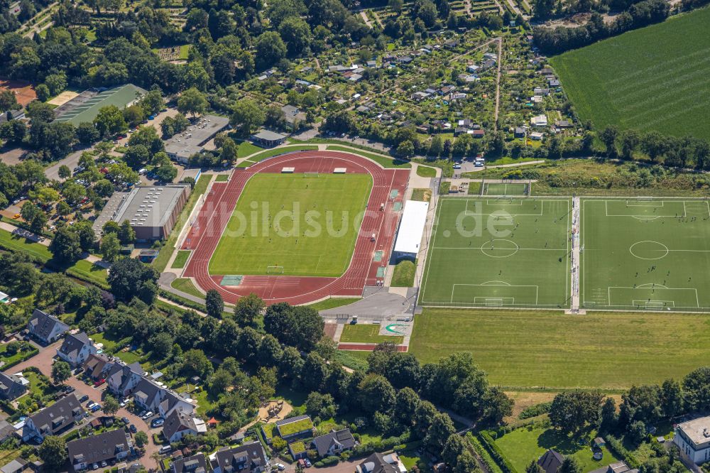 Luftbild Dinslaken - Ensemble der Sportplatzanlagen in Dinslaken im Bundesland Nordrhein-Westfalen