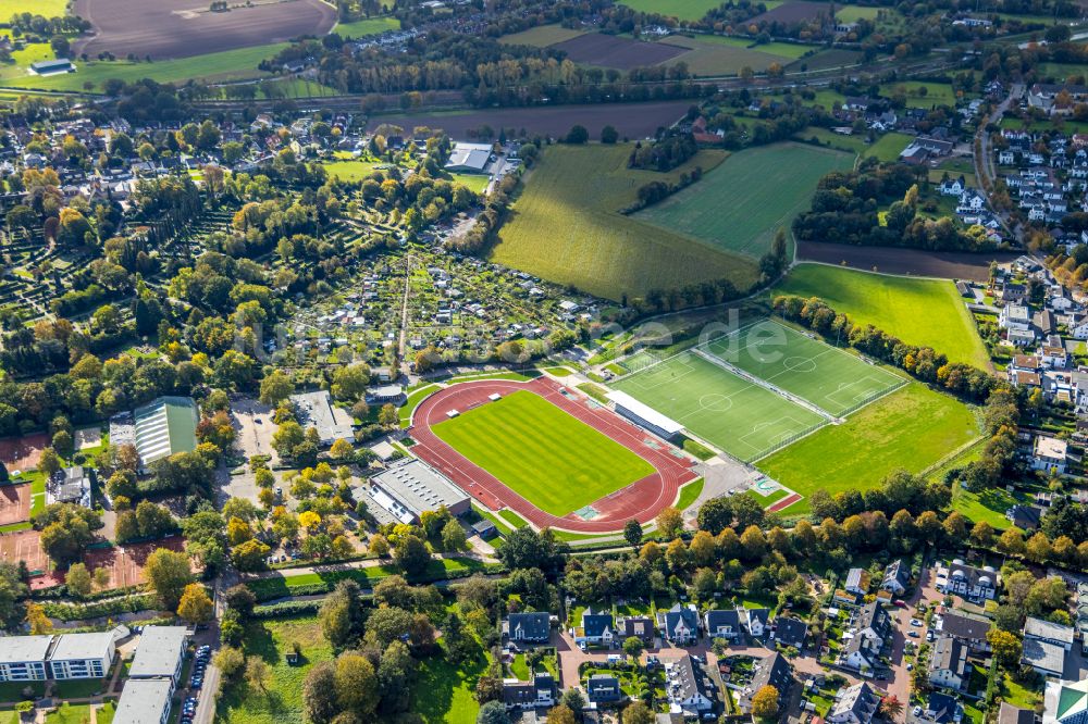 Luftbild Dinslaken - Ensemble der Sportplatzanlagen in Dinslaken im Bundesland Nordrhein-Westfalen