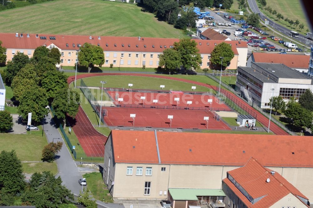 Luftaufnahme Kamenz - Ensemble der Sportplatzanlagen des Gotthold-Ephraim-Lessing-Gymnasiums in Kamenz im Bundesland Sachsen