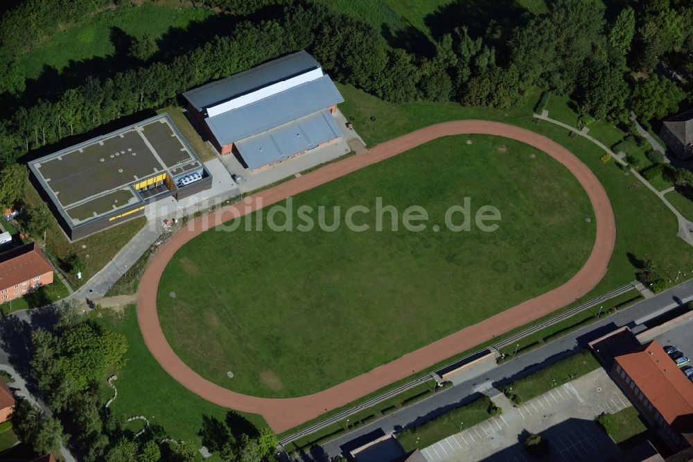 Luftbild Güstrow - Ensemble der Sportplatzanlagen in Güstrow im Bundesland Mecklenburg-Vorpommern