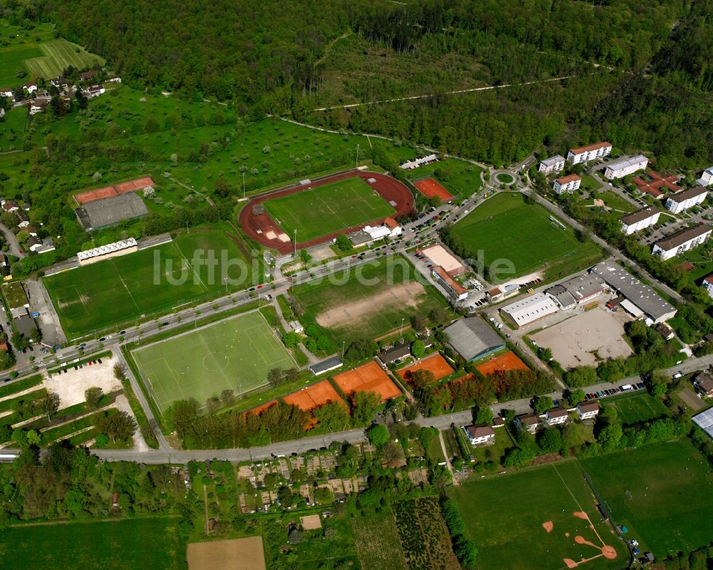 Luftaufnahme Göppingen - Ensemble der Sportplatzanlagen an der Hohenstaufenstraße in Göppingen im Bundesland Baden-Württemberg, Deutschland