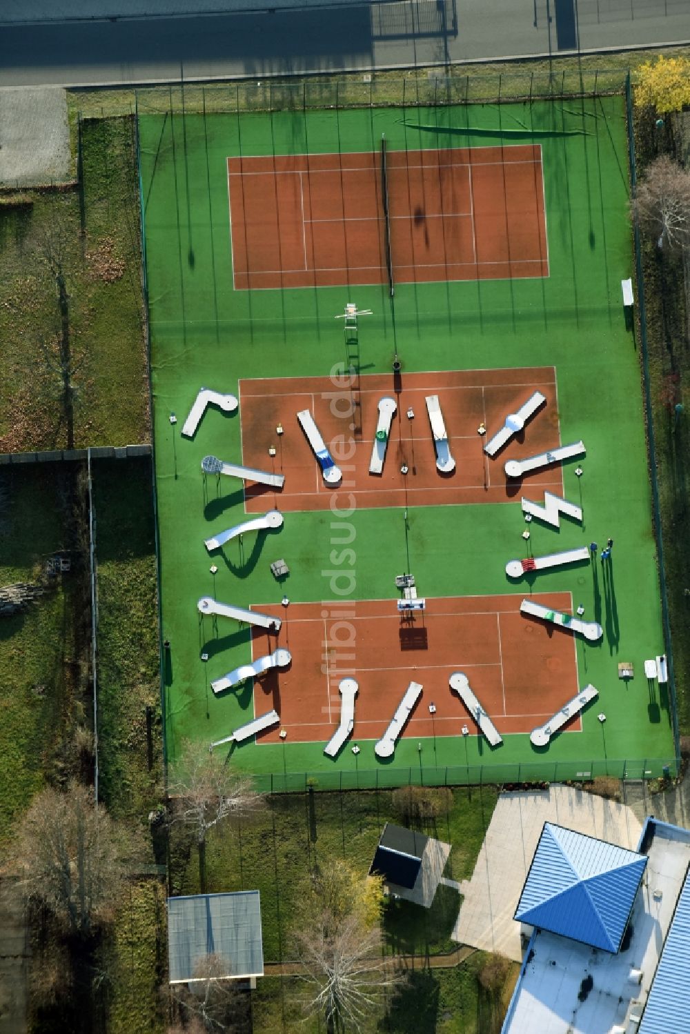 Fürstenwalde/Spree von oben - Ensemble der Sportplatzanlagen Minigolfcenter - Tenniscenter in Fürstenwalde/Spree im Bundesland Brandenburg