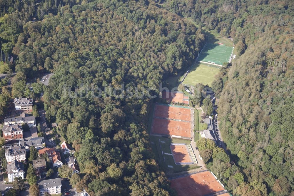 Luftbild Wiesbaden - Ensemble der Sportplatzanlagen im Nerotal in Wiesbaden im Bundesland Hessen