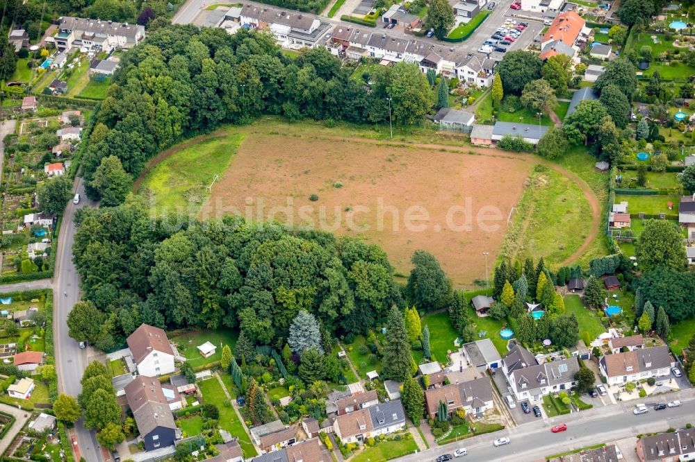 Luftaufnahme Gladbeck - Ensemble der Sportplatzanlagen an der Otto-Hue-Str. in Gladbeck im Bundesland Nordrhein-Westfalen - NRW, Deutschland