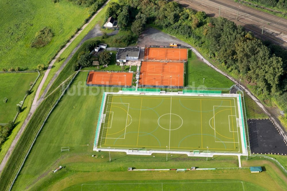 Hamm aus der Vogelperspektive: Ensemble der Sportplatzanlagen an der Philipp-Reis-Straße in Hamm im Bundesland Nordrhein-Westfalen - NRW, Deutschland