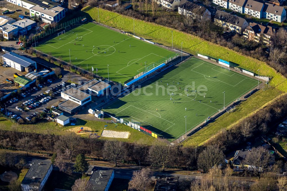 Bottrop von oben - Ensemble der Sportplatzanlagen des SV Rhenania Bottrop 1919 e.V. Im Blankenfeld im Ortsteil Batenbrock in Bottrop im Bundesland Nordrhein-Westfalen, Deutschland