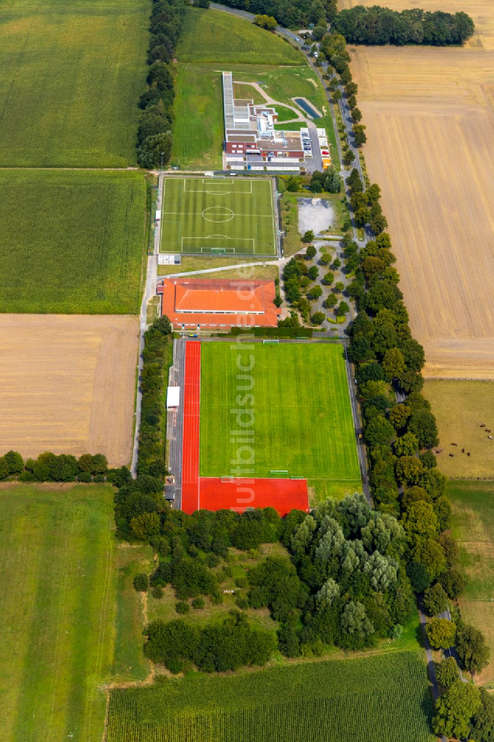 Bergkamen von oben - Ensemble der Sportplatzanlagen der Schießzentrum Unna-Hamm GmbH Overberge an der Hansastraße in Bergkamen im Bundesland Nordrhein-Westfalen, Deutschland