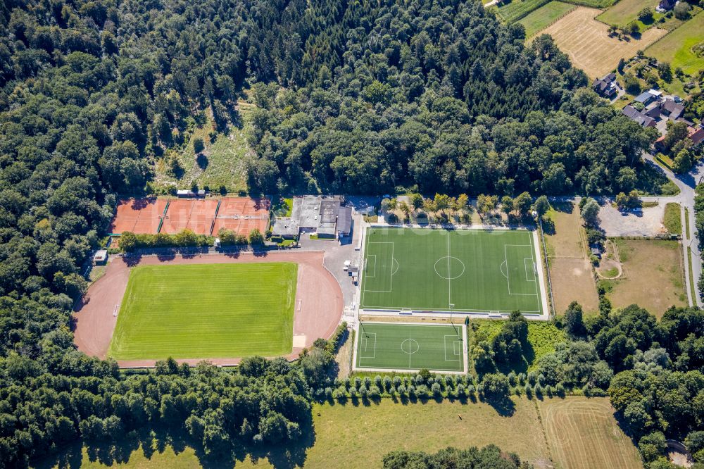 Luftbild Lembeck - Ensemble der Sportplatzanlagen des SV Schwarz-Weiss Lembeck Lembeck 1921 e.V. in Lembeck im Bundesland Nordrhein-Westfalen, Deutschland