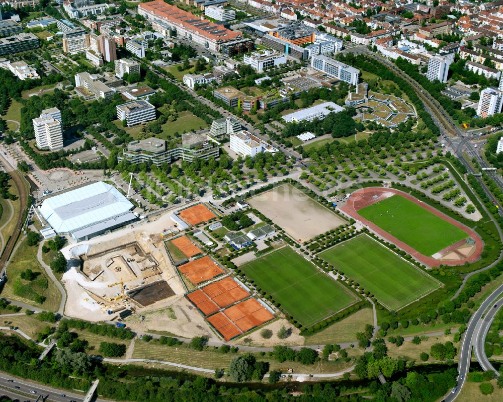 Luftaufnahme Südweststadt - Ensemble der Sportplatzanlagen in Südweststadt im Bundesland Baden-Württemberg, Deutschland