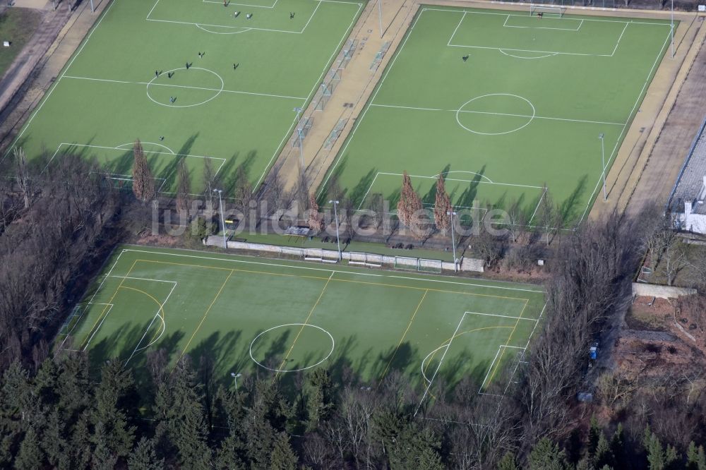 Luftbild Berlin - Ensemble der Sportplatzanlagen Sportanlage Volkspark Mariendorf in Berlin