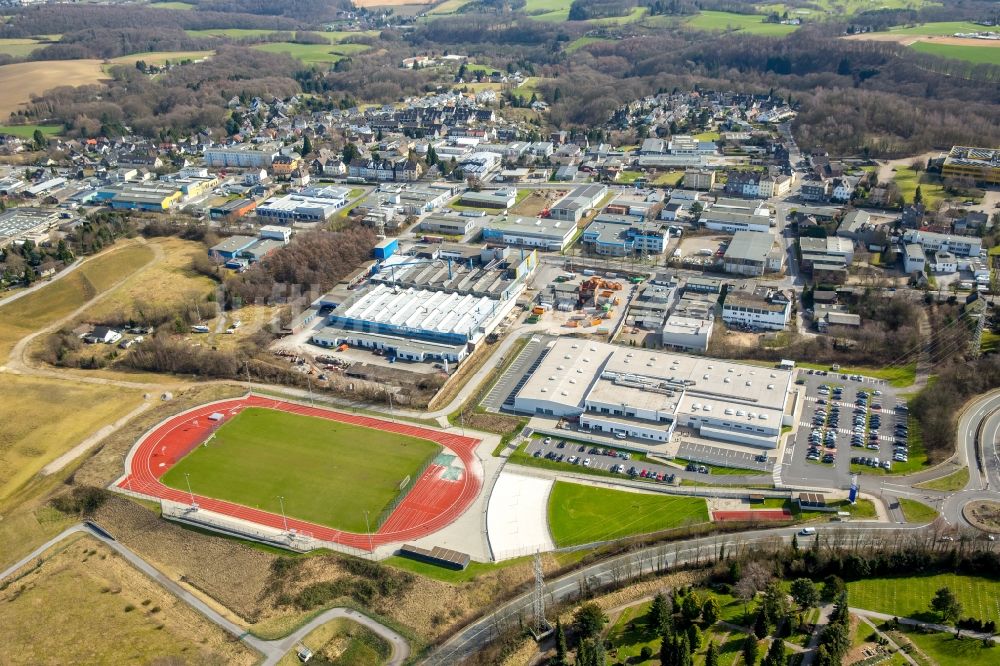 Luftbild Velbert - Ensemble der Sportplatzanlagen und Sporthalle am EMKA Sportzentrum Velbert in Velbert im Bundesland Nordrhein-Westfalen, Deutschland