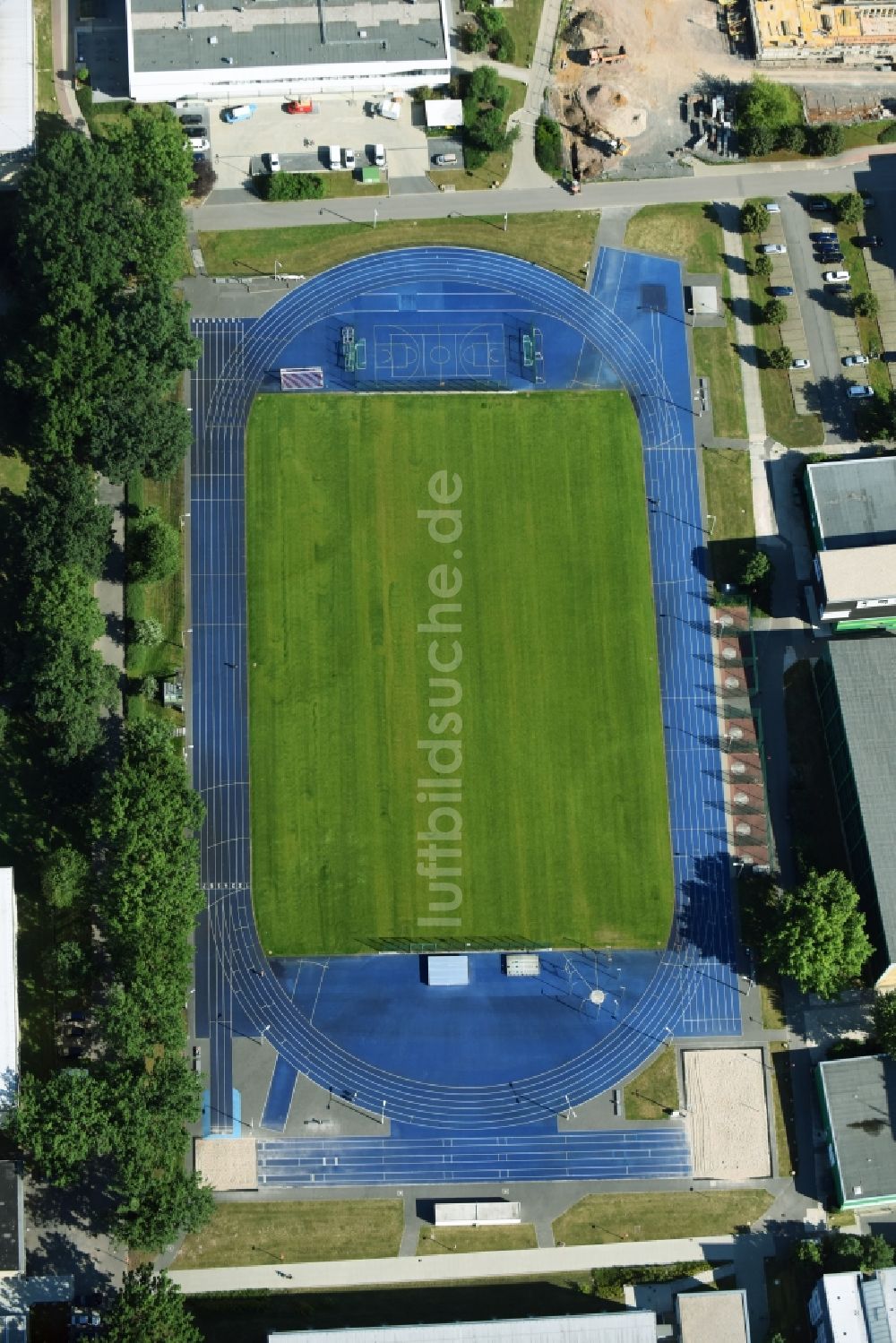 Leipzig aus der Vogelperspektive: Ensemble der Sportplatzanlagen der Sportwissenschaftlichen Fakultät der Universität Leipzig in Leipzig im Bundesland Sachsen