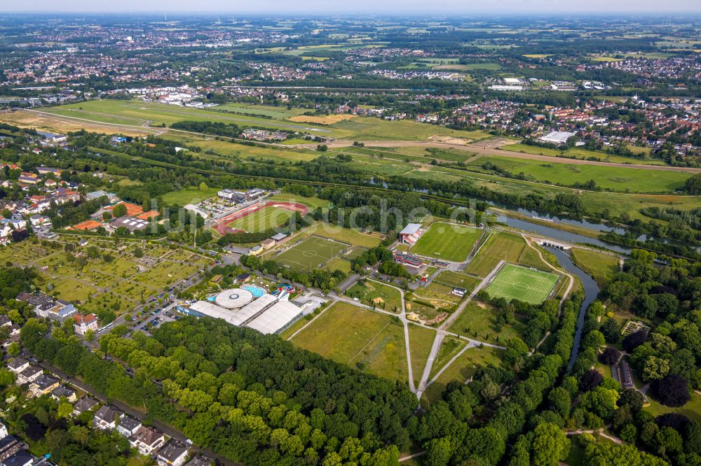 Hamm aus der Vogelperspektive: Ensemble der Sportplatzanlagen des Sportzentrum Ost mit Erlebnistherme Maximare Bad Hamm GmbH und Jahnstadion in Hamm im Bundesland Nordrhein-Westfalen, Deutschland