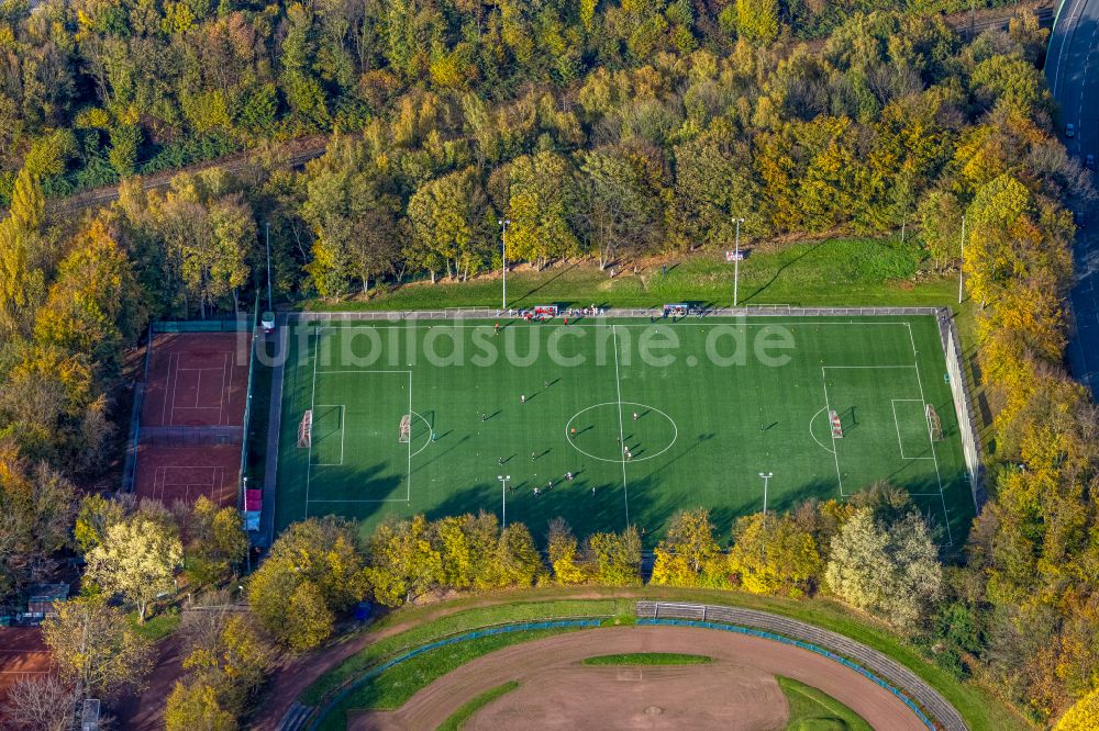 Luftaufnahme Gelsenkirchen - Ensemble der Sportplatzanlagen am SSV-Stadion Löchterheide in Gelsenkirchen im Bundesland Nordrhein-Westfalen, Deutschland