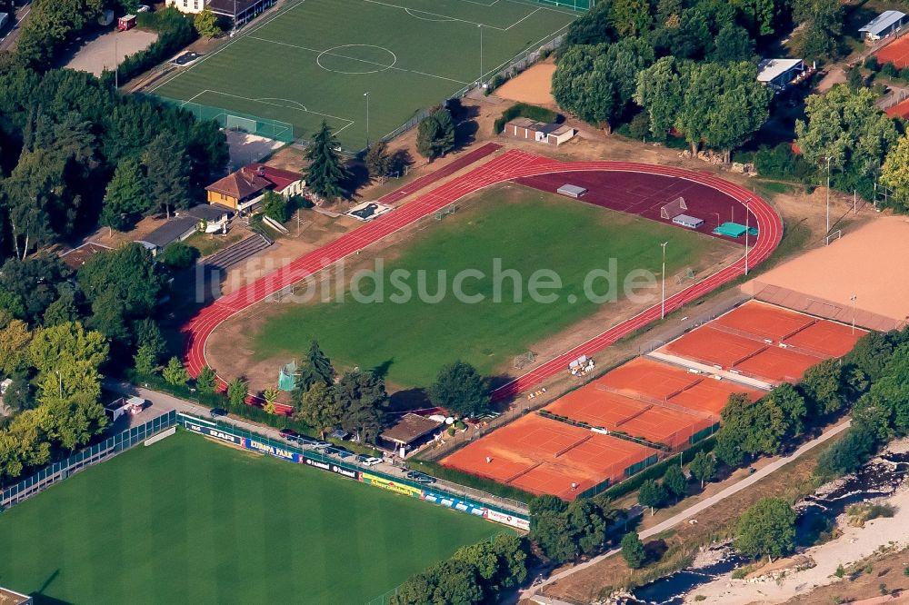 Freiburg im Breisgau von oben - Ensemble der Sportplatzanlagen Am SC Stadion in Freiburg im Breisgau im Bundesland Baden-Württemberg, Deutschland