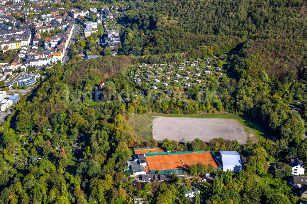 Hagen aus der Vogelperspektive: Ensemble der Sportplatzanlagen des Tennisclub Grün-Weiß Haspe e.V. Geschäftsstelle in Hagen im Bundesland Nordrhein-Westfalen, Deutschland