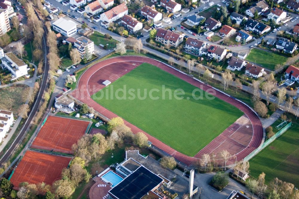 Luftaufnahme Korntal-Münchingen - Ensemble der Sportplatzanlagen u.a. von Tennisclub Münchingen e.V. in Korntal-Münchingen im Bundesland Baden-Württemberg, Deutschland