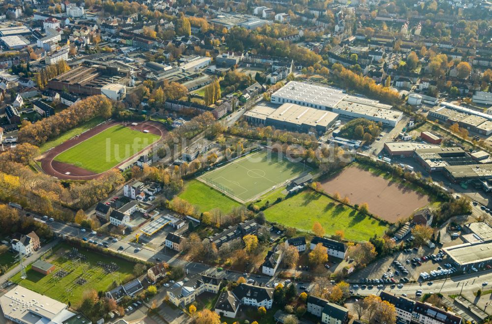 Witten von oben - Ensemble der Sportplatzanlagen des VfB Annen 19 e.V. in Witten im Bundesland Nordrhein-Westfalen, Deutschland