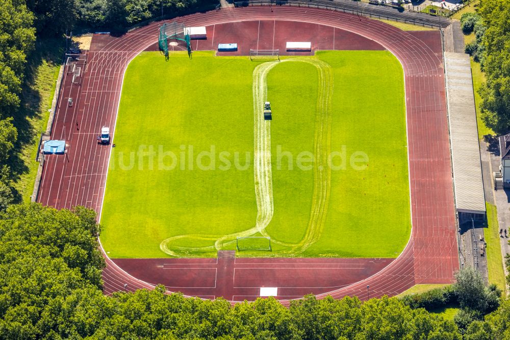 Witten von oben - Ensemble der Sportplatzanlagen des VfB Annen 19 e.V. in Witten im Bundesland Nordrhein-Westfalen, Deutschland