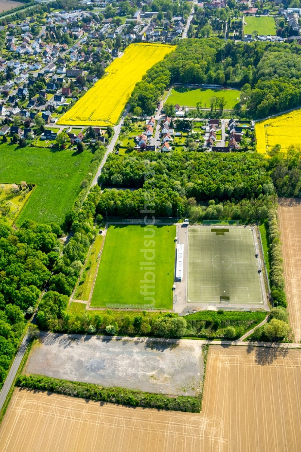 Luftaufnahme Hamm - Ensemble der Sportplatzanlagen des SV Westfalia Rhynern e.V. in Hamm im Bundesland Nordrhein-Westfalen