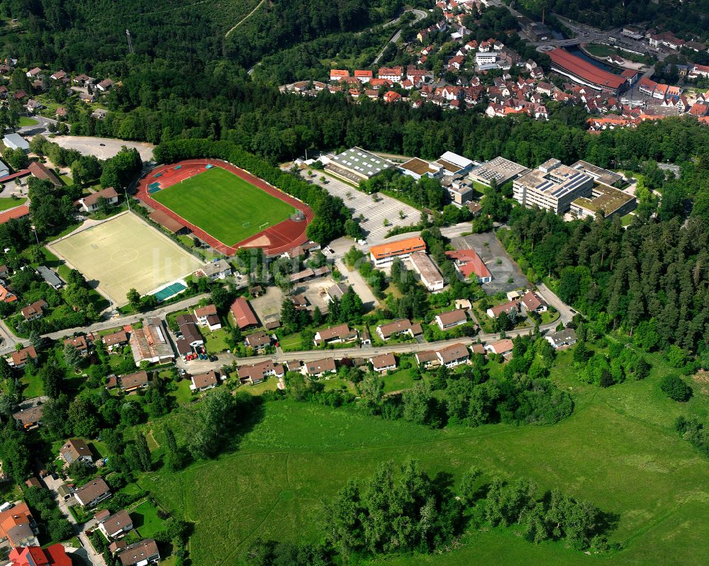 Wimberg von oben - Ensemble der Sportplatzanlagen in Wimberg im Bundesland Baden-Württemberg, Deutschland