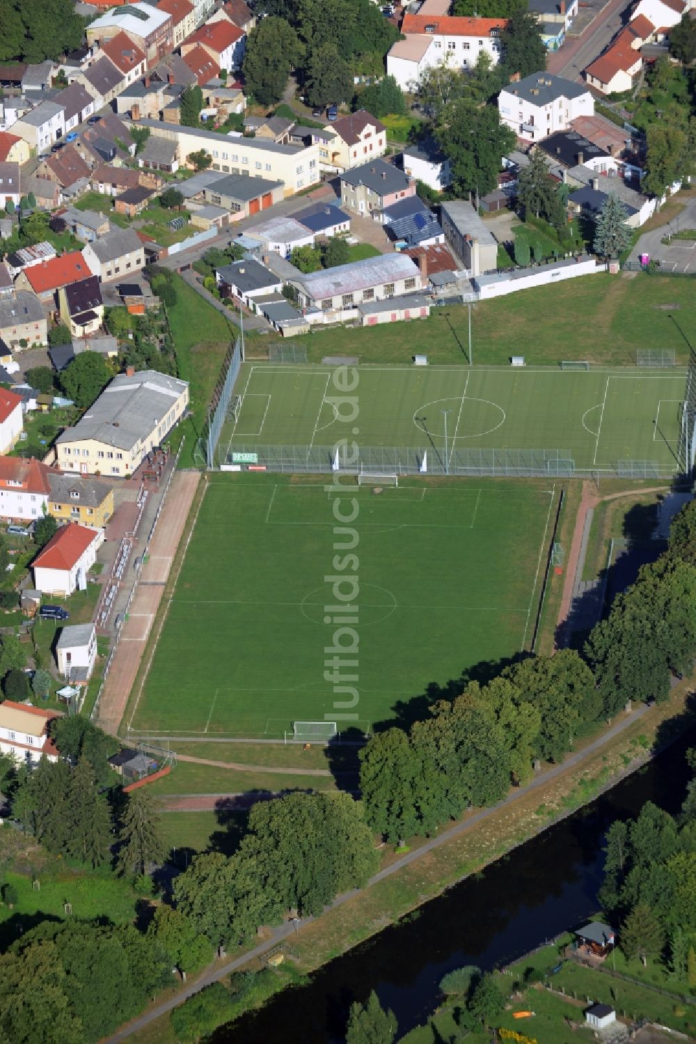 Zehdenick aus der Vogelperspektive: Ensemble der Sportplatzanlagen des SV Zehdenick in Zehdenick im Bundesland Brandenburg