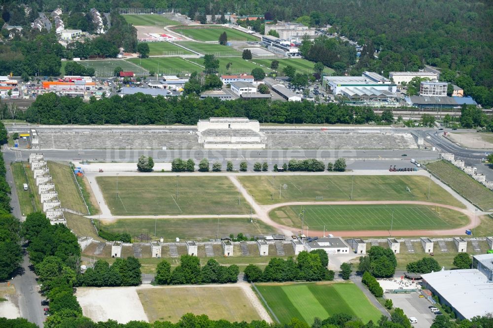 Luftaufnahme Nürnberg - Ensemble der Sportplatzanlagen Zeppelinfeld an der Zeppelinstraße in Nürnberg im Bundesland Bayern, Deutschland