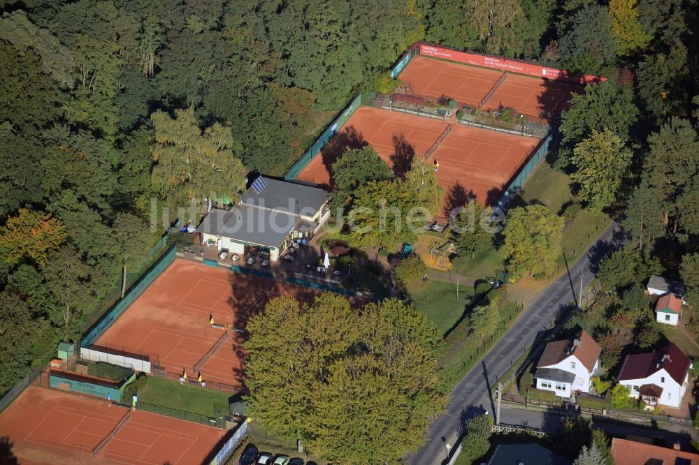 Neuenhagen von oben - Ensemble der Tennisplatz- Sportplatzanlagen in Neuenhagen im Bundesland Brandenburg