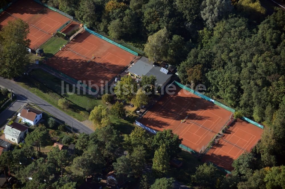 Neuenhagen von oben - Ensemble der Tennisplatz- Sportplatzanlagen in Neuenhagen im Bundesland Brandenburg