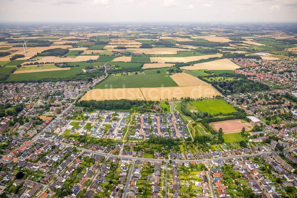 Bockum-Hövel von oben - Entstehung einer Mehrfamilienhaussiedlung Wohnpark Schulze-Everding in Bockum-Hövel im Bundesland Nordrhein-Westfalen, Deutschland