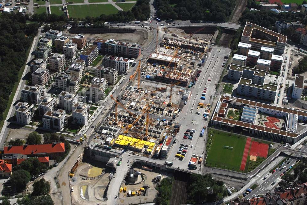 München von oben - Entstehung des neuen Münchner Stadtquartiers Theresienhöhe