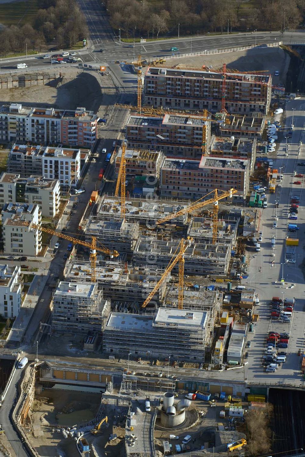 München von oben - Entstehung des neuen Münchner Stadtquartiers Theresienhöhe