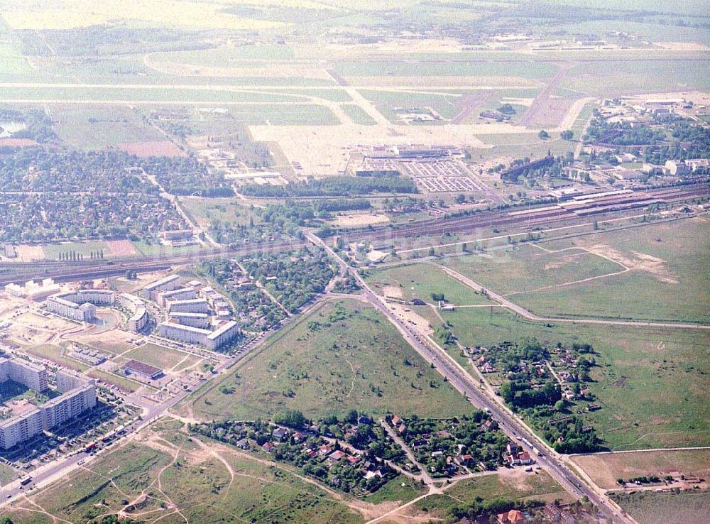 Luftbild Schönefeld / BRB - Entwicklungs- und Planungsgebiet des Delta-Parks in Schönefeld bei Berlin - ein Projekt der HVB Projekt GmbH München.